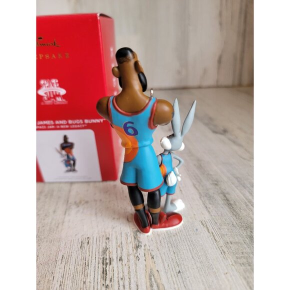 Hallmark LeBron James Bugs Bunny Space Jam new Legacy ornament Xmas - Picture 5 of 7